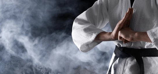 Παιδιά που εξασκούνται στο καράτε